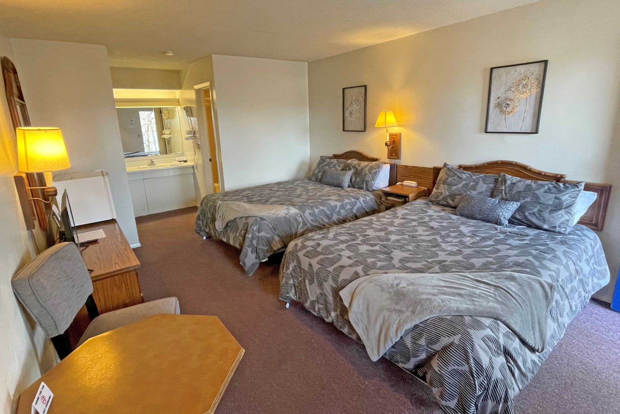 Two queen room at No Wake Inn